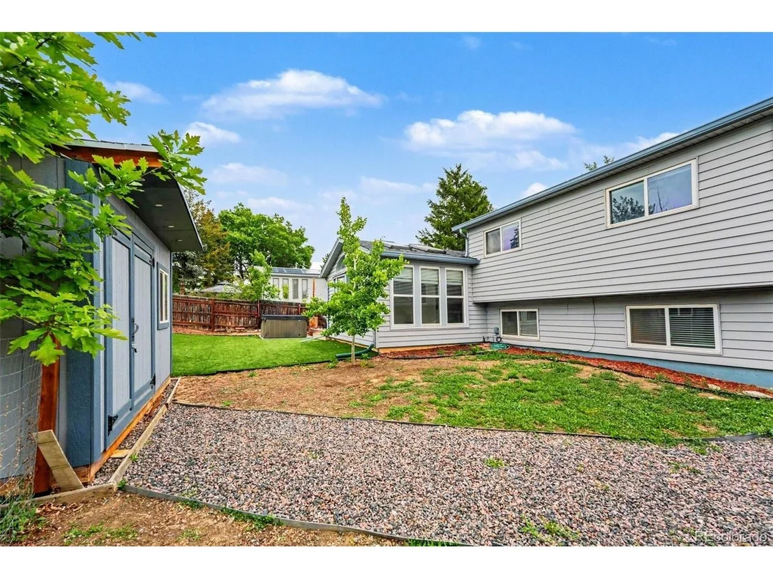 Photo of 1025 Maple Dr