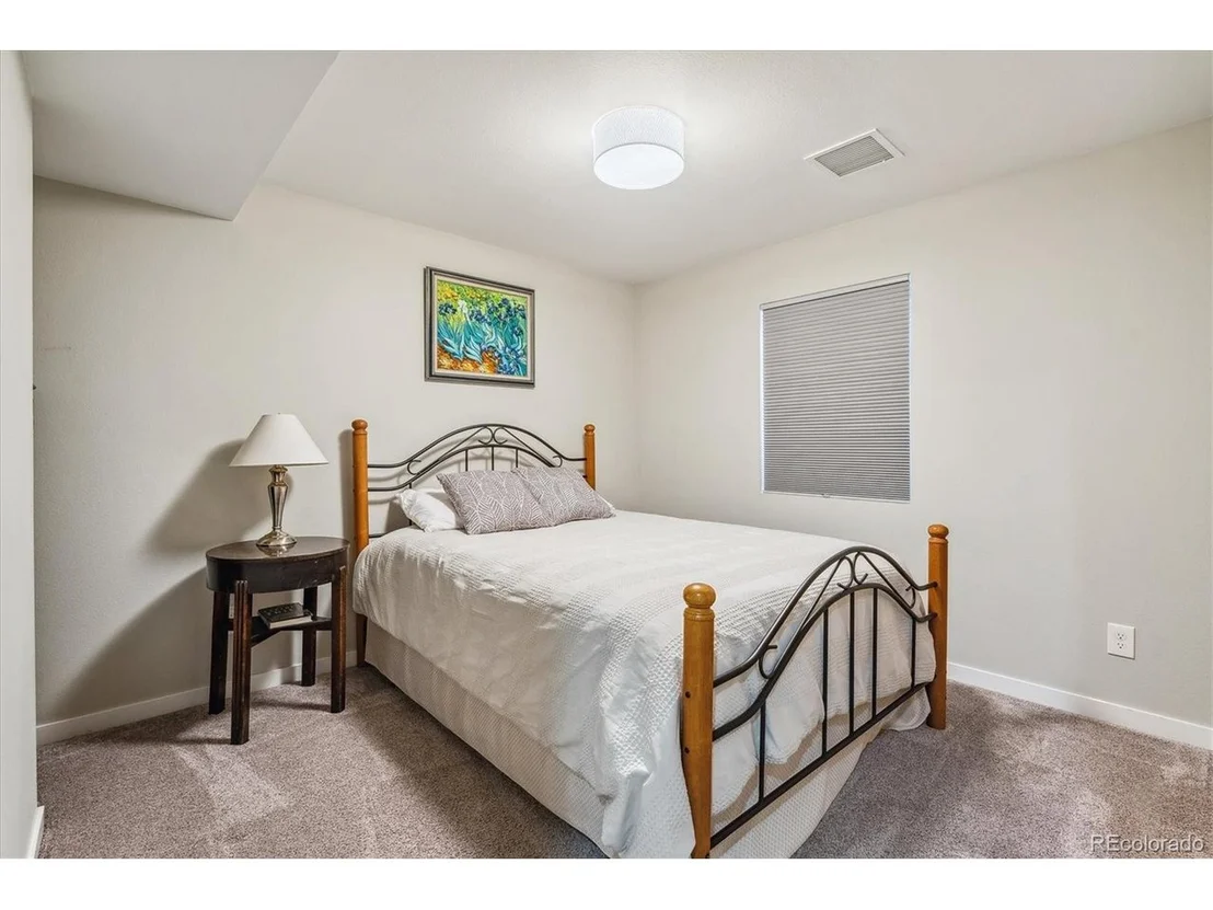 Photo of 6942 Juniper Ct