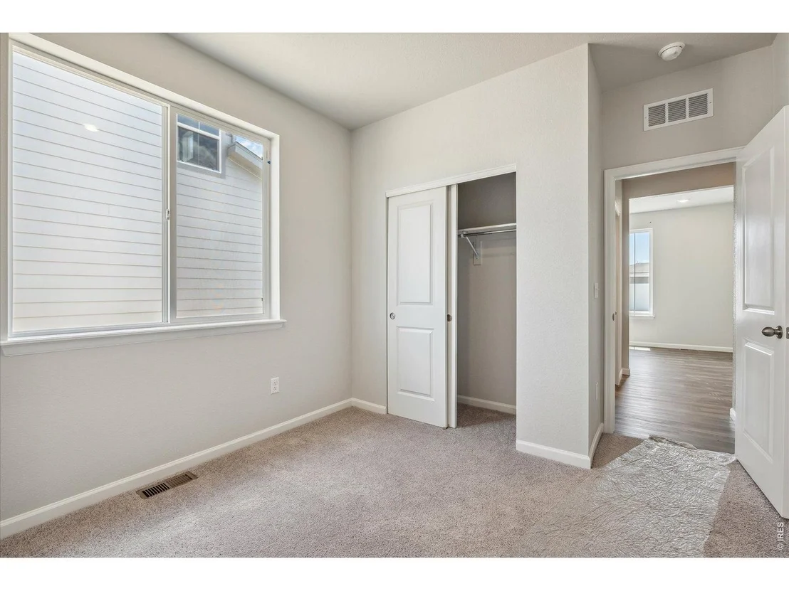 Photo of 822 Kettlepond Way