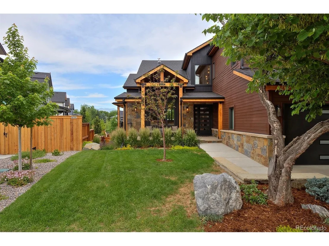 Photo of 679 Augusta Dr