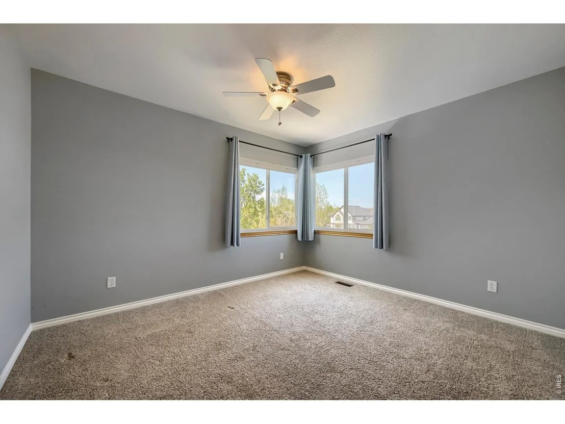 Photo of 3965 Hawthorne Cir