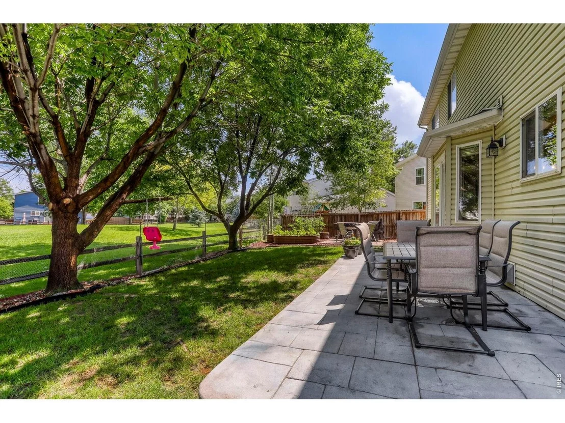 Photo of 1245 Fall River Cir