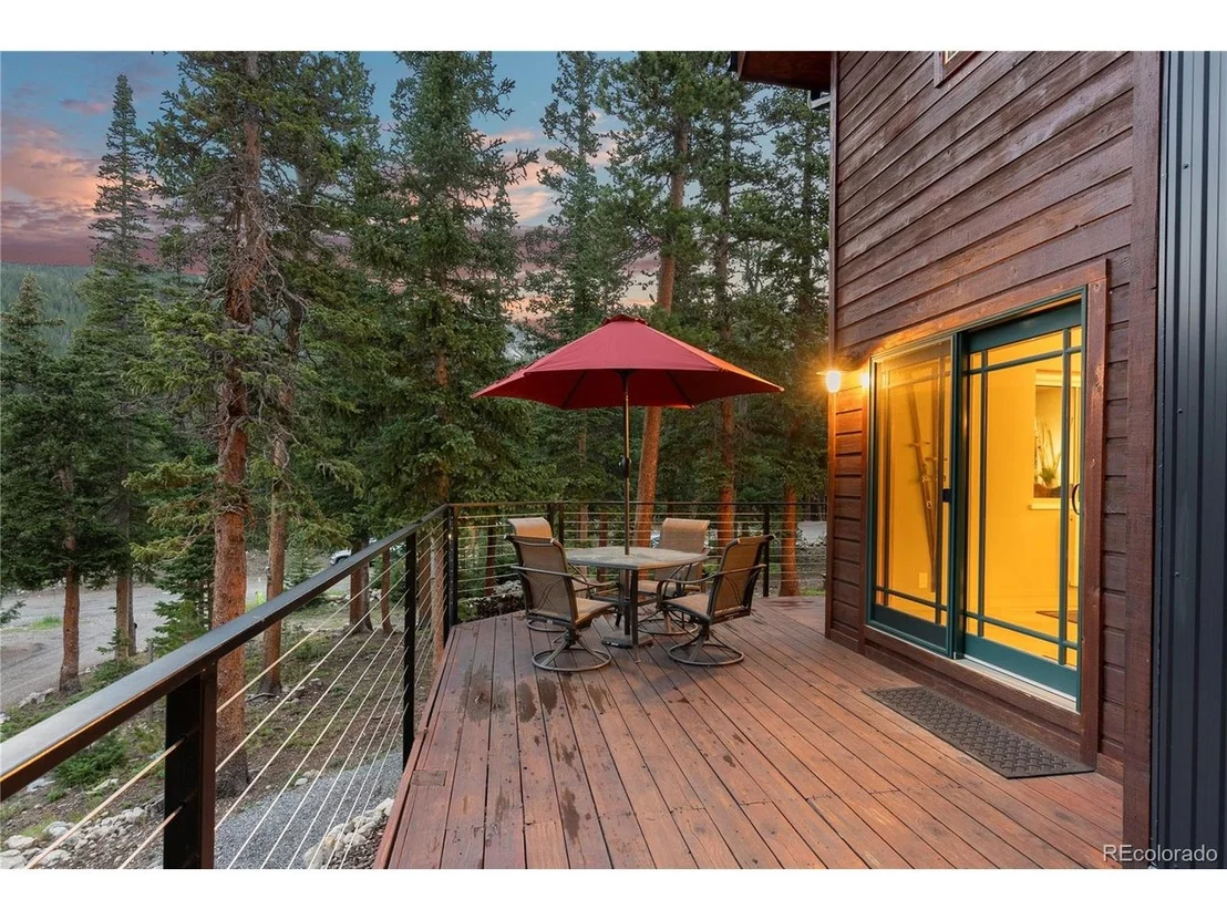 Photo of 592 Brook Dr