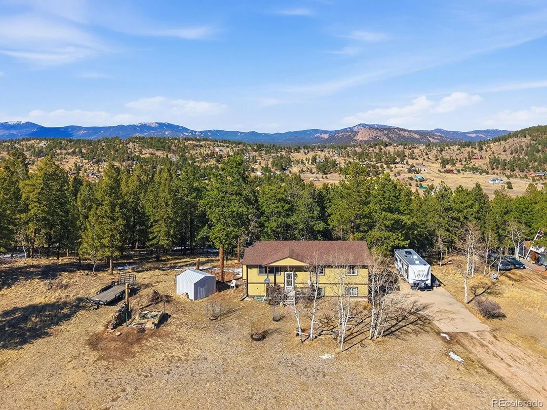 Photo of 399 Conifer Dr