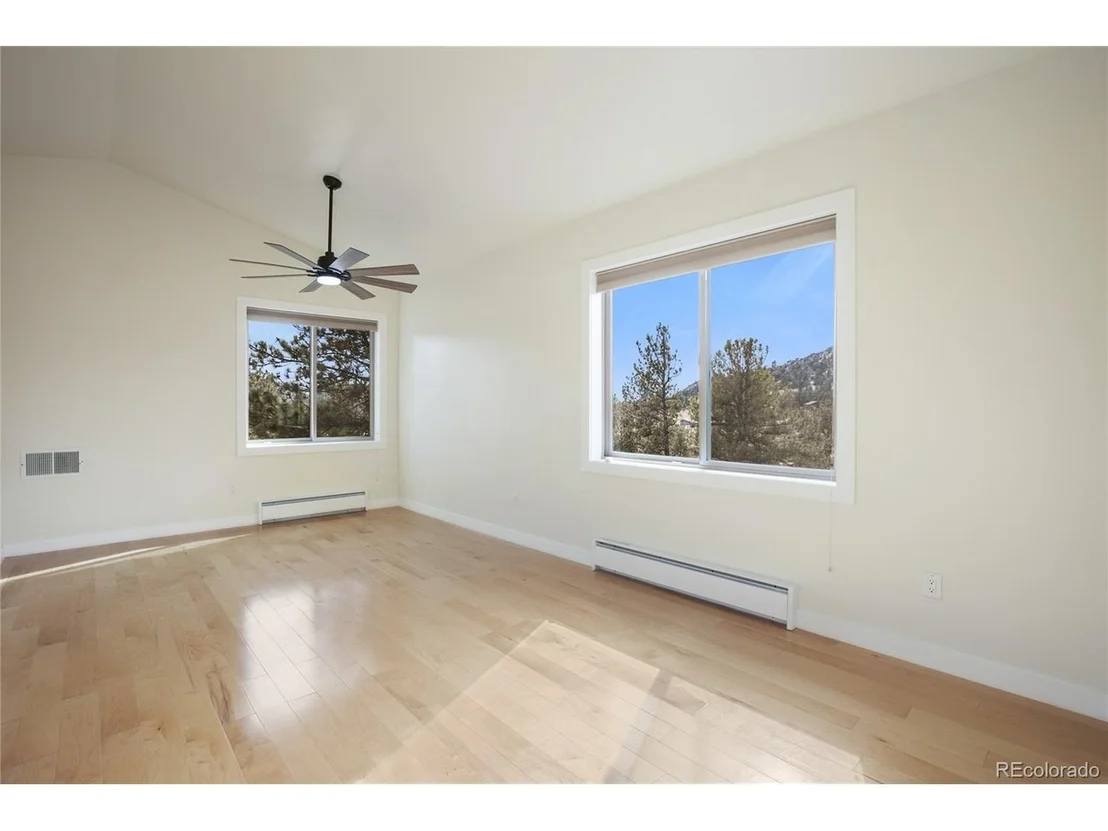 Photo of 142 Hackamore Dr
