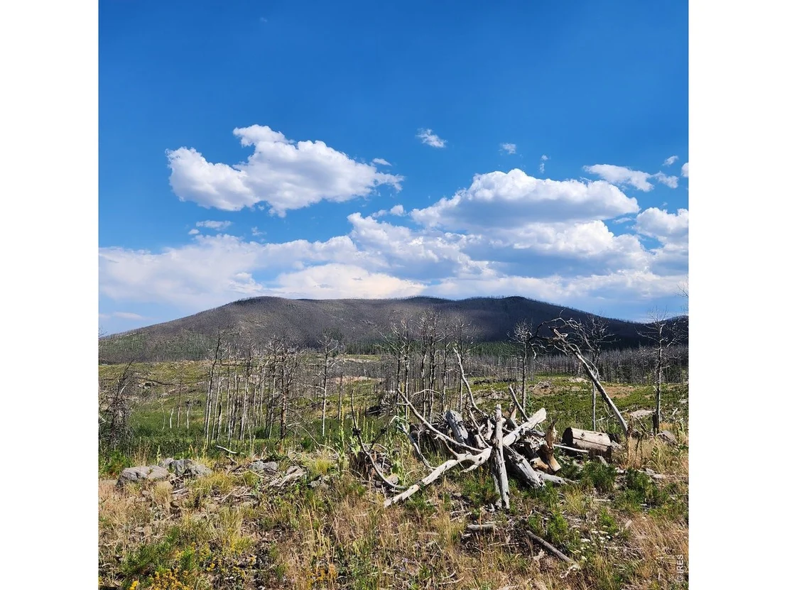 Photo of 529 Quartz Rd