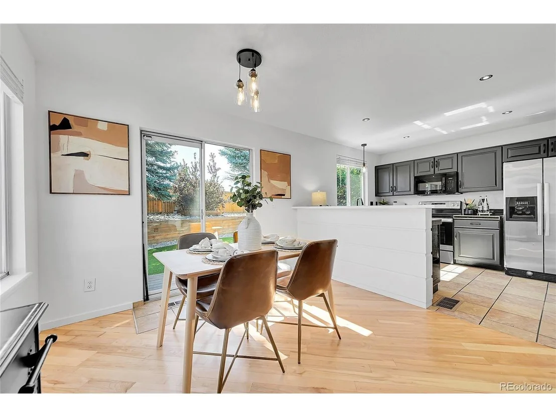 Photo of 8673 Cloverleaf Cir