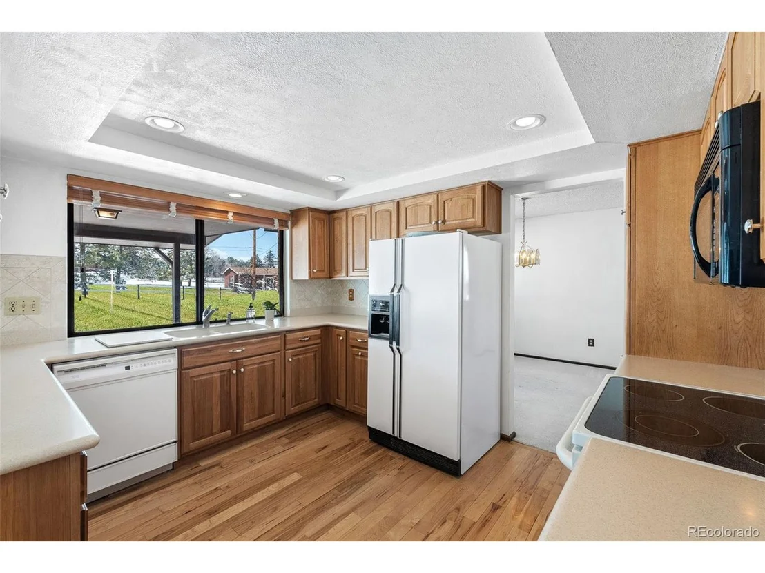 Photo of 8181 Queen St