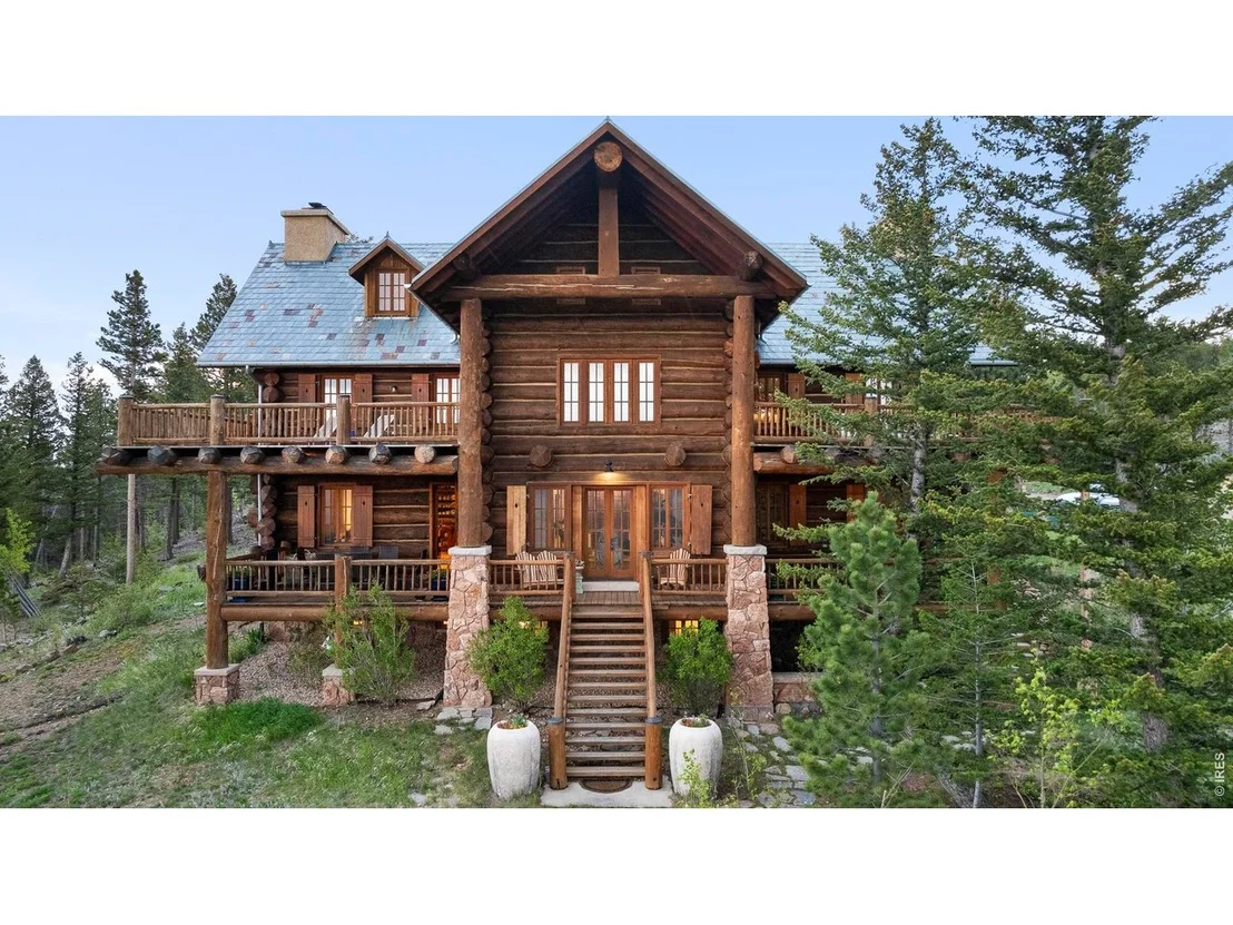 Photo of 1050 Pine Gold Hill St