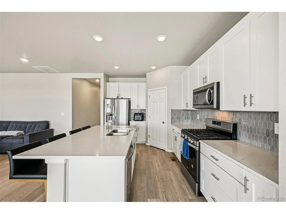 Photo of 6002 Hourglass Dr