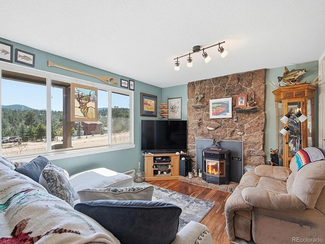 Photo of 399 Conifer Dr