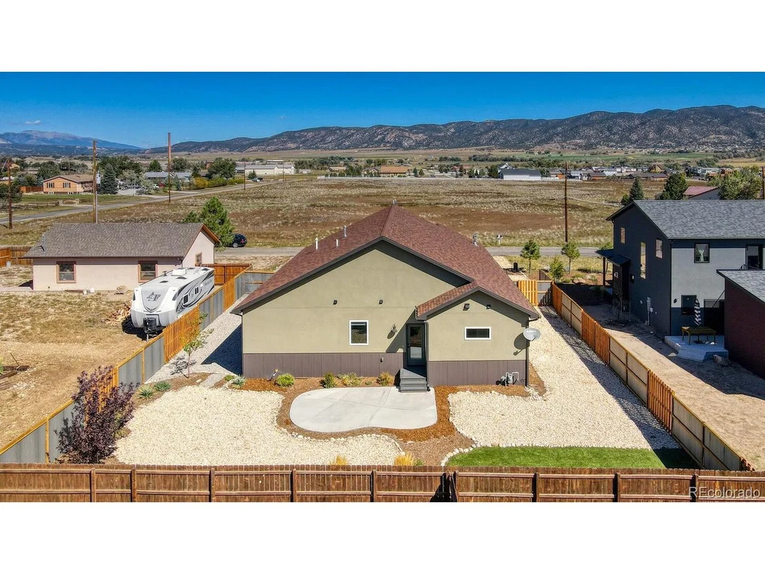 Photo of 7547 County Road 141