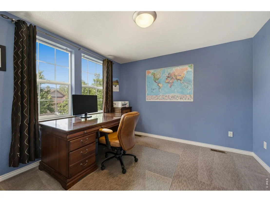 Photo of 405 Raymond Ct