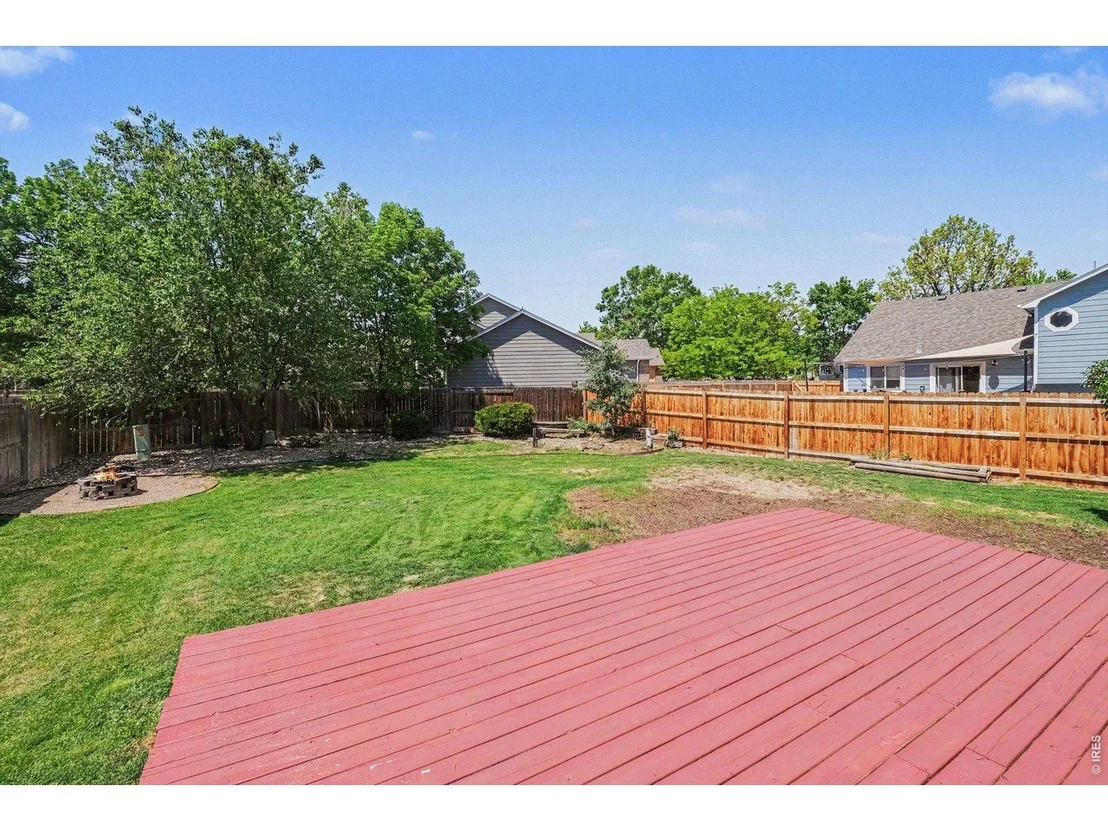 Photo of 943 Eagle Dr