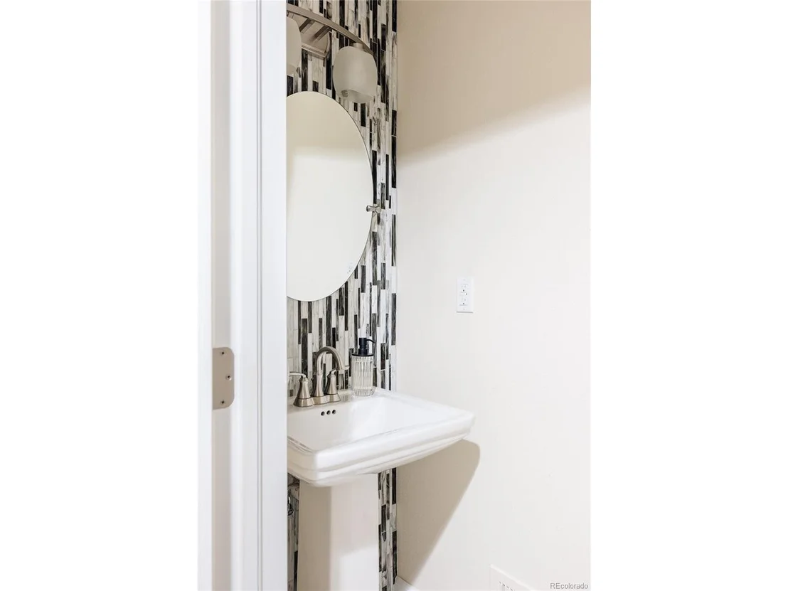 Photo of 2899 Trinity Loop