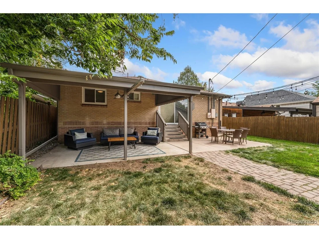 Photo of 1263 Elm St
