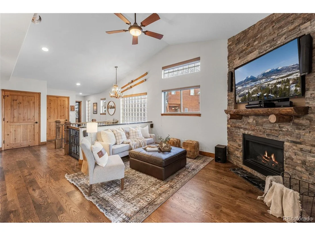 Photo of 83 Lookout Ridge Dr