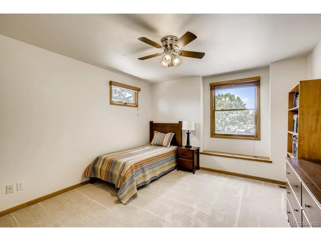 Photo of 2000 Emerald Dr