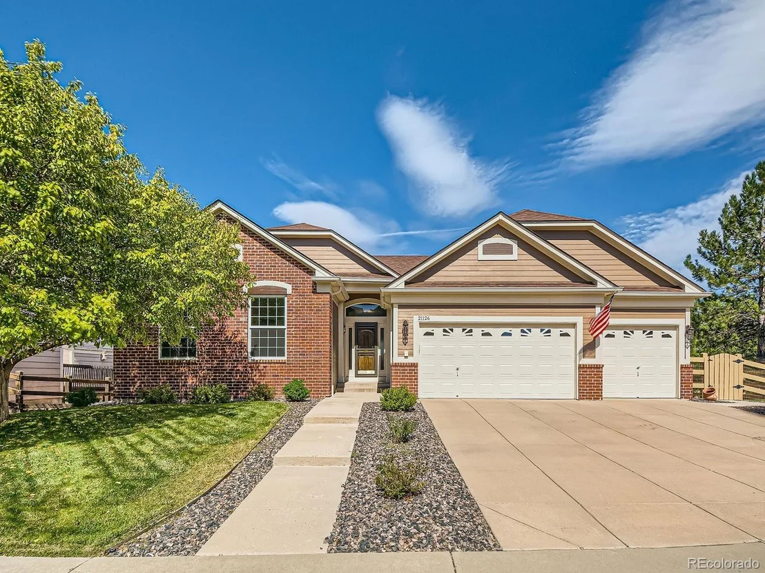 Photo of 21126 Saddleback Cir