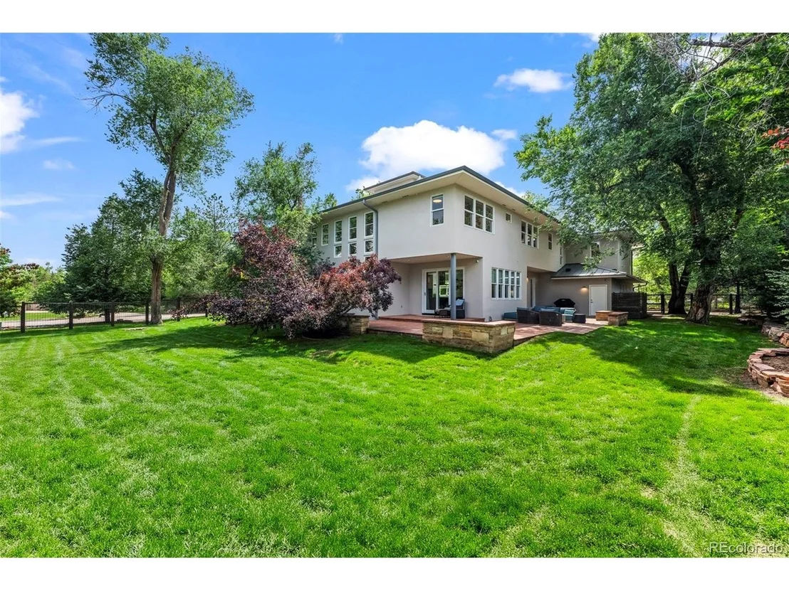Photo of 1425 Upland Ave