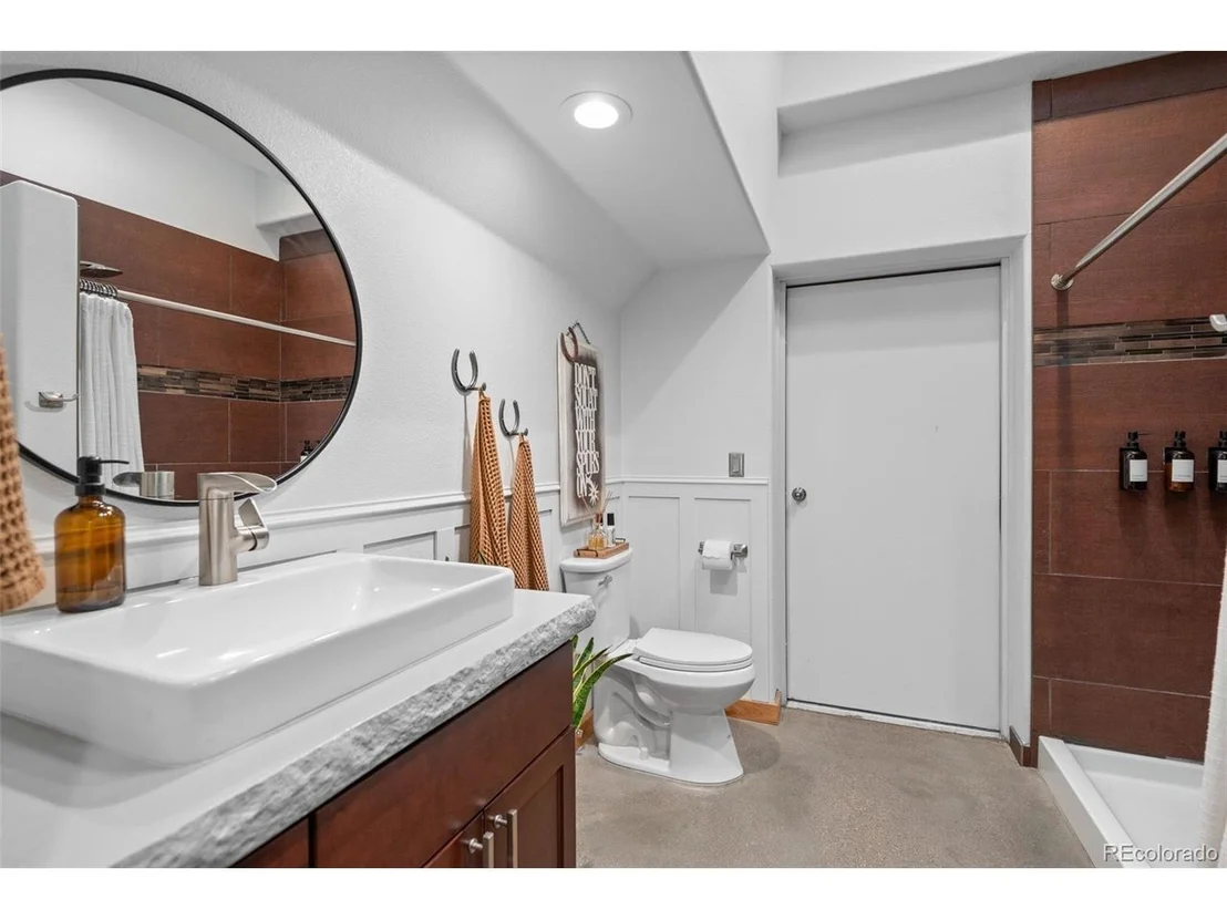 Photo of 150 Summit Dr