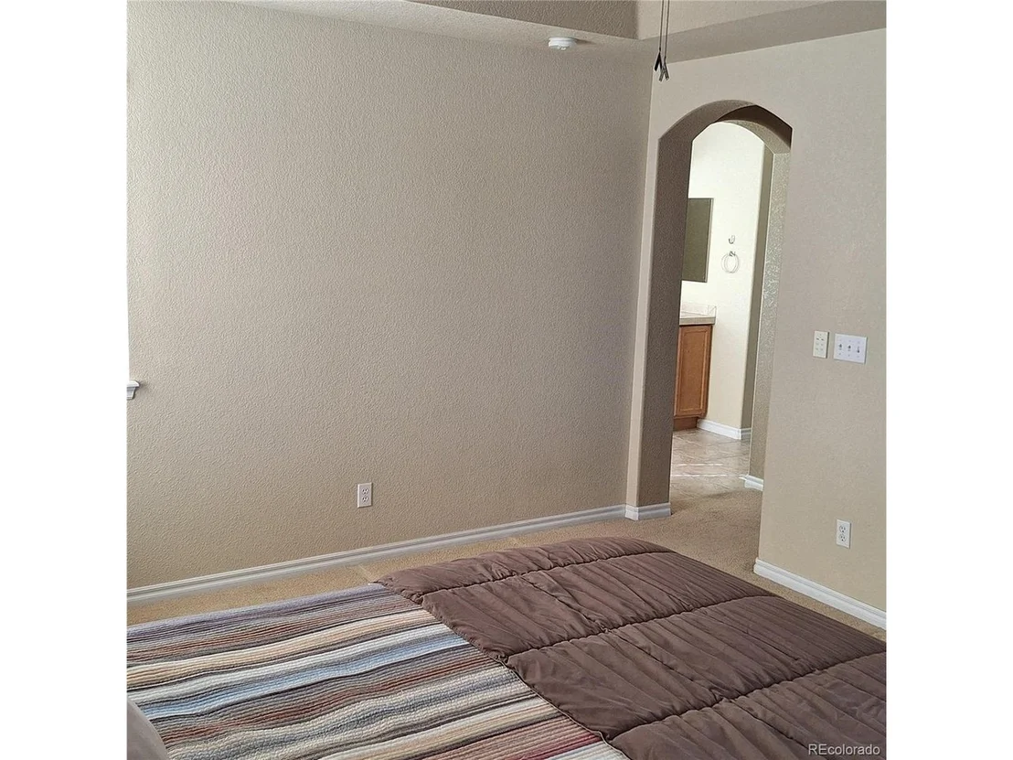 Photo of 10724 Riverbrook Cir
