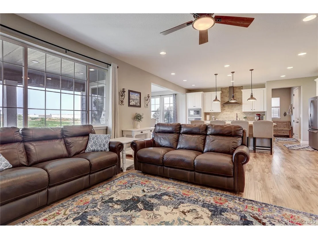 Photo of 15137 Vine Way