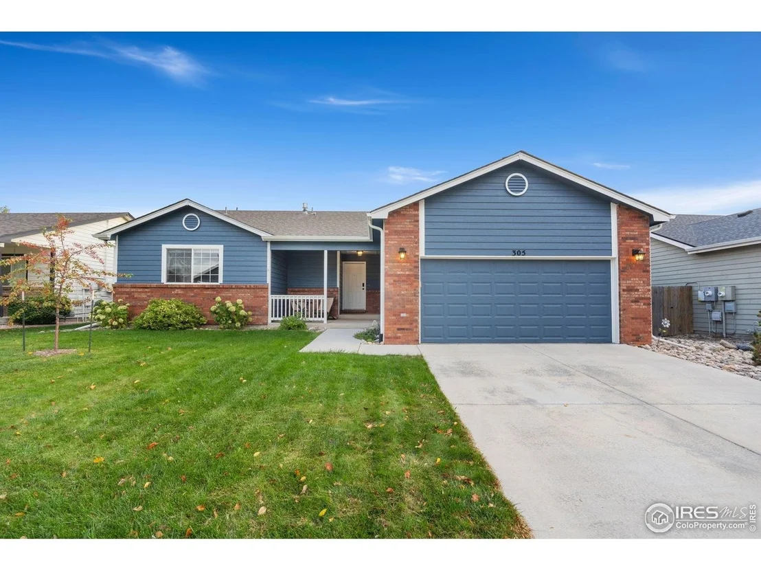 Photo of 305 Amber Dr