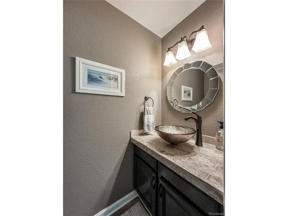 Photo of 6271 McIntyre Way