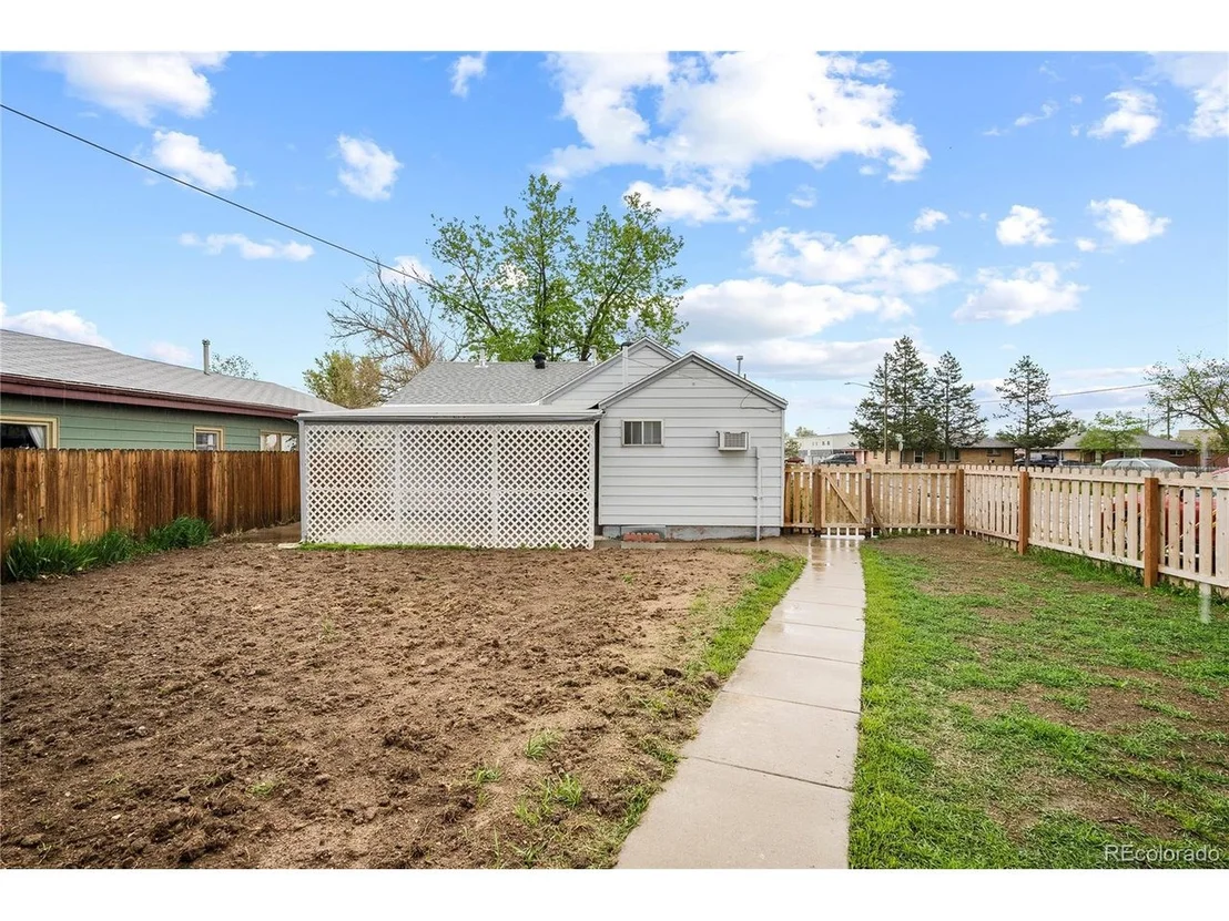 Photo of 7001 Grape St