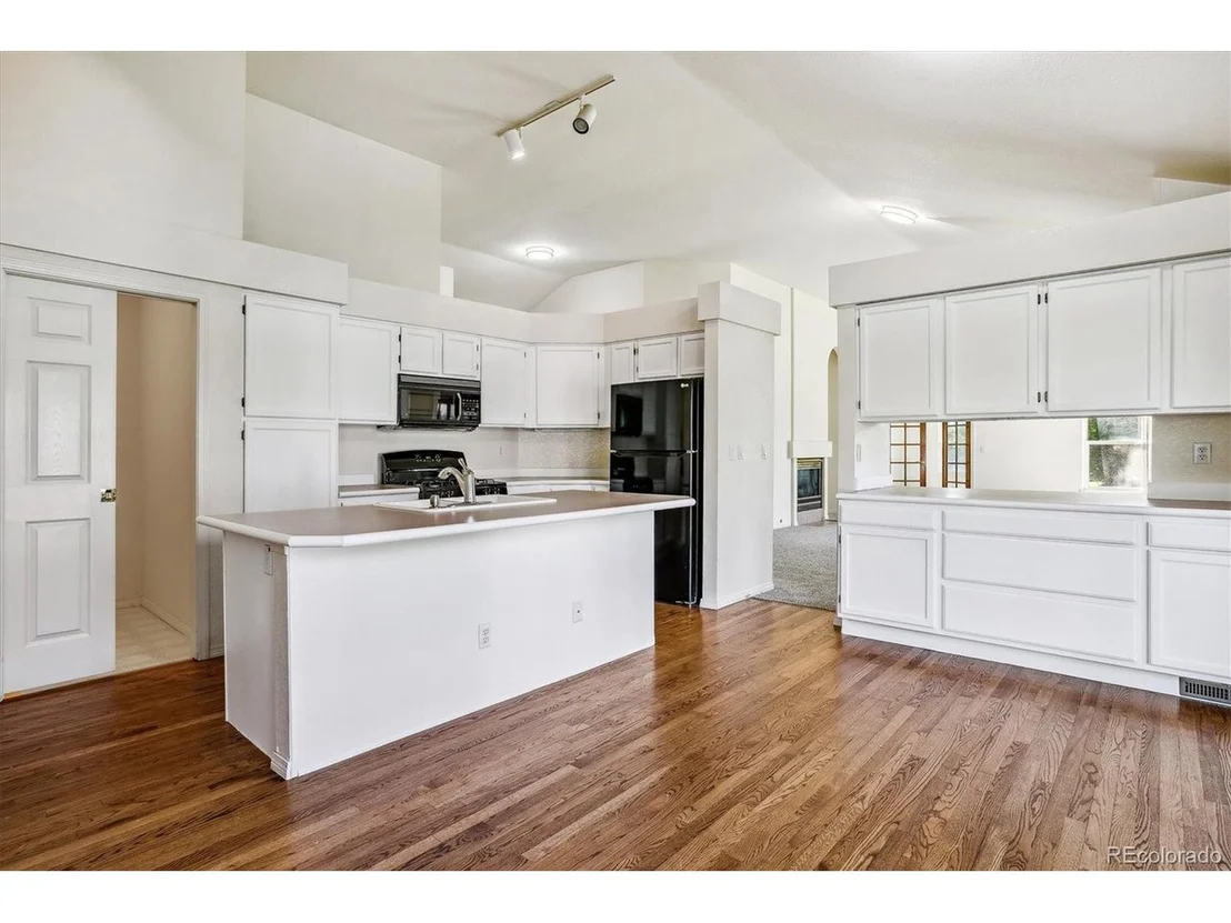 Photo of 308 Diamond Cir
