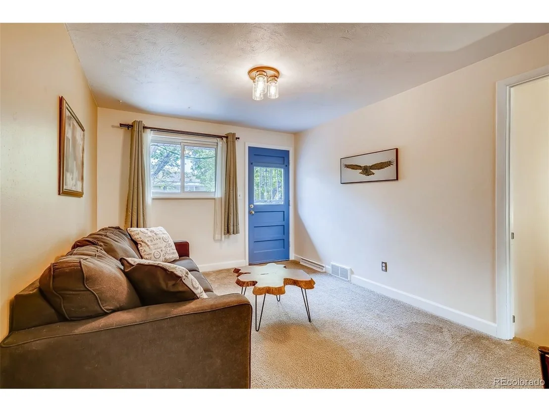 Photo of 6167 Flower St