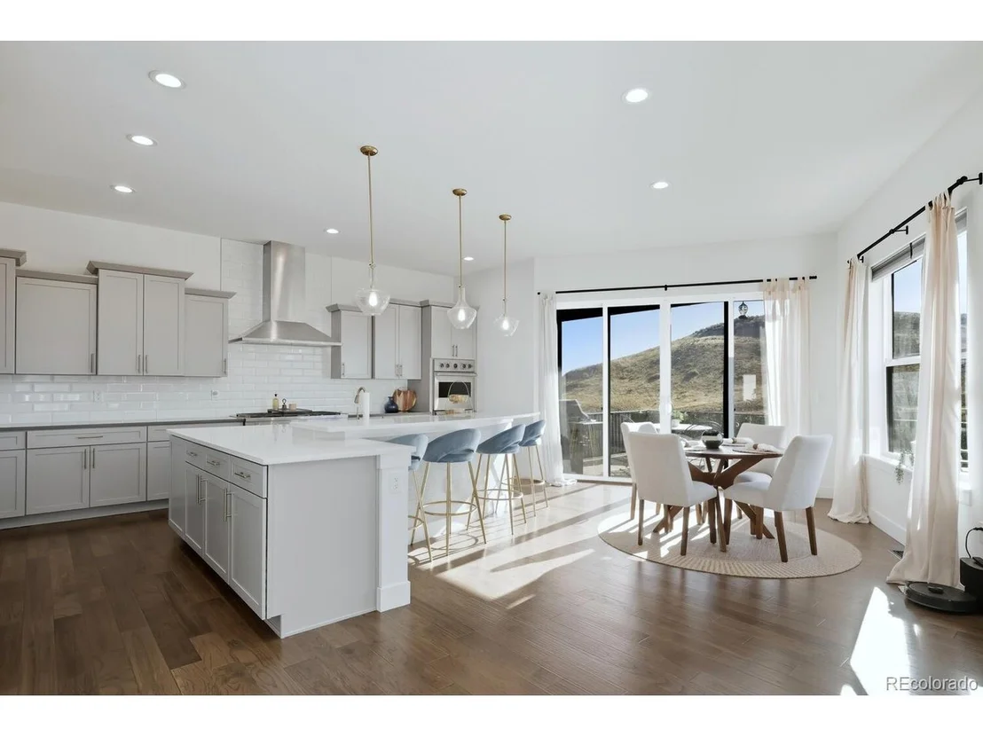 Photo of 10718 Bluffside Dr