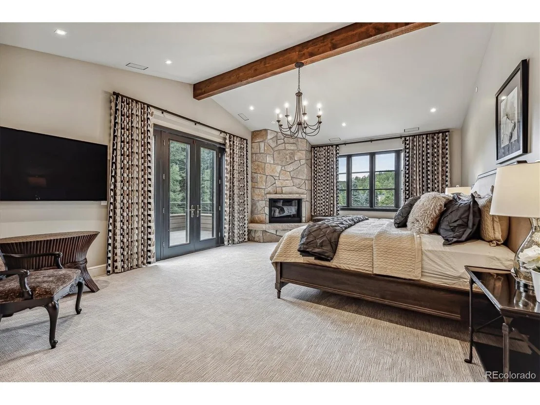 Photo of 33114 Upper Bear Creek Rd