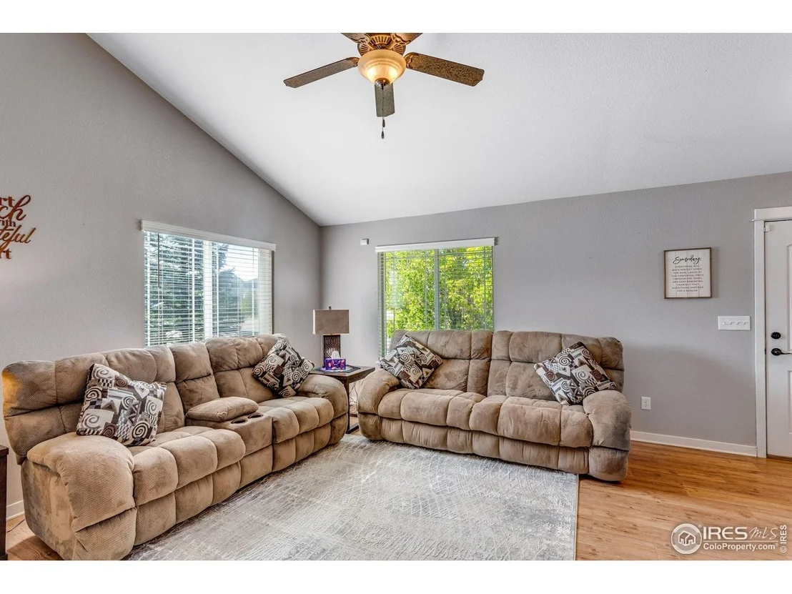 Photo of 680 Saratoga Way