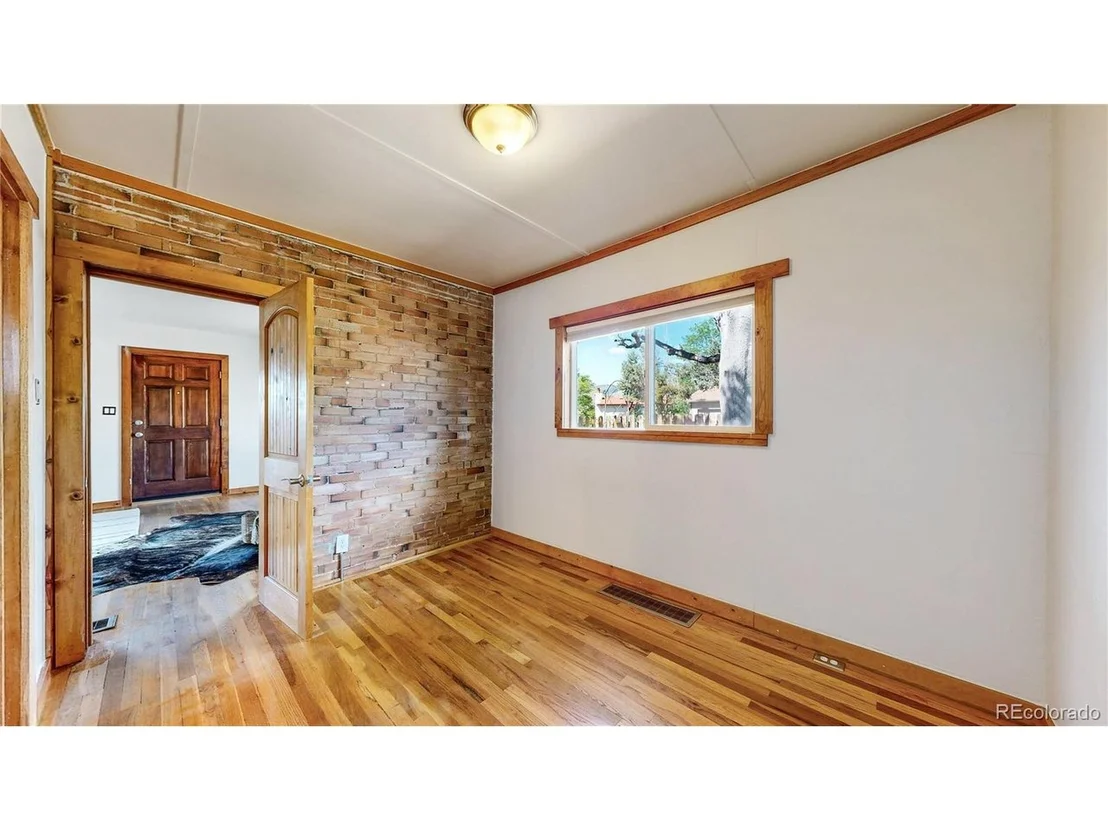 Photo of 609 Boyd St