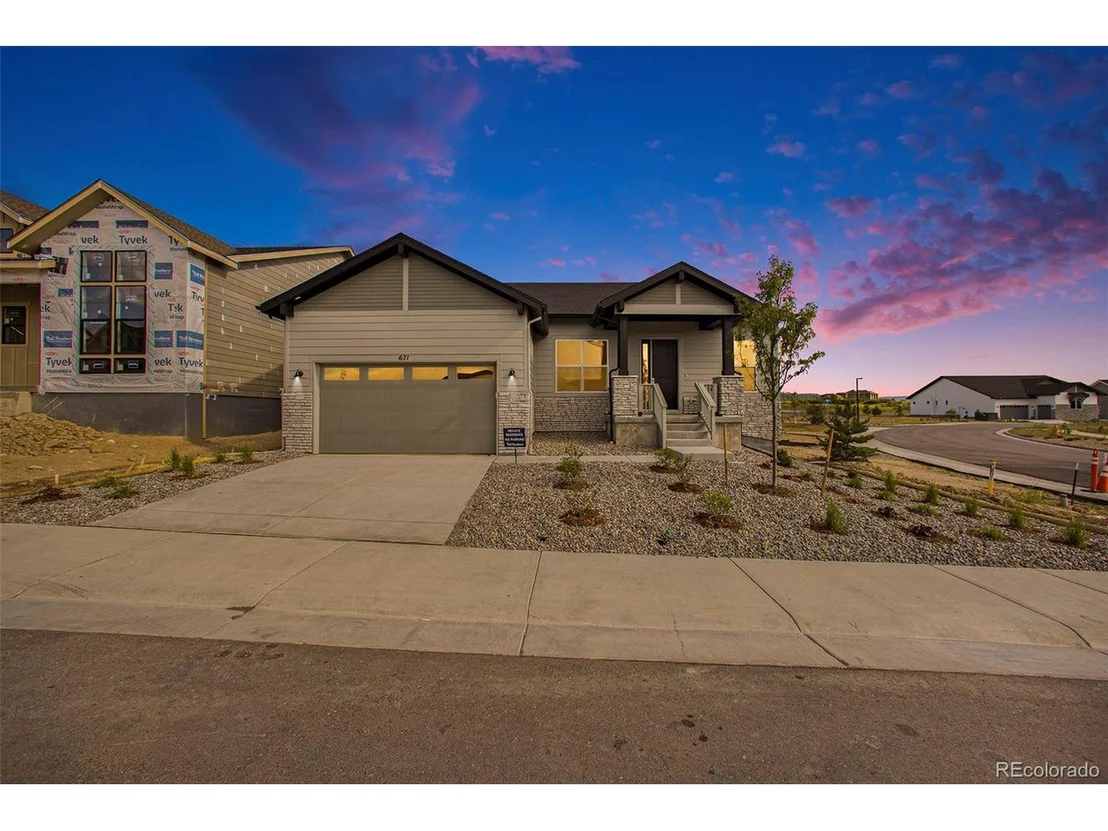 Photo of 671 Scrubjay Cir