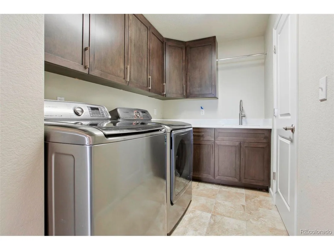 Photo of 8690 Zircon Way