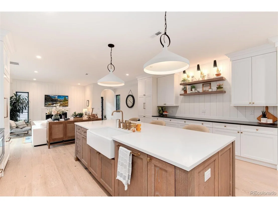 Photo of 655 Jersey St