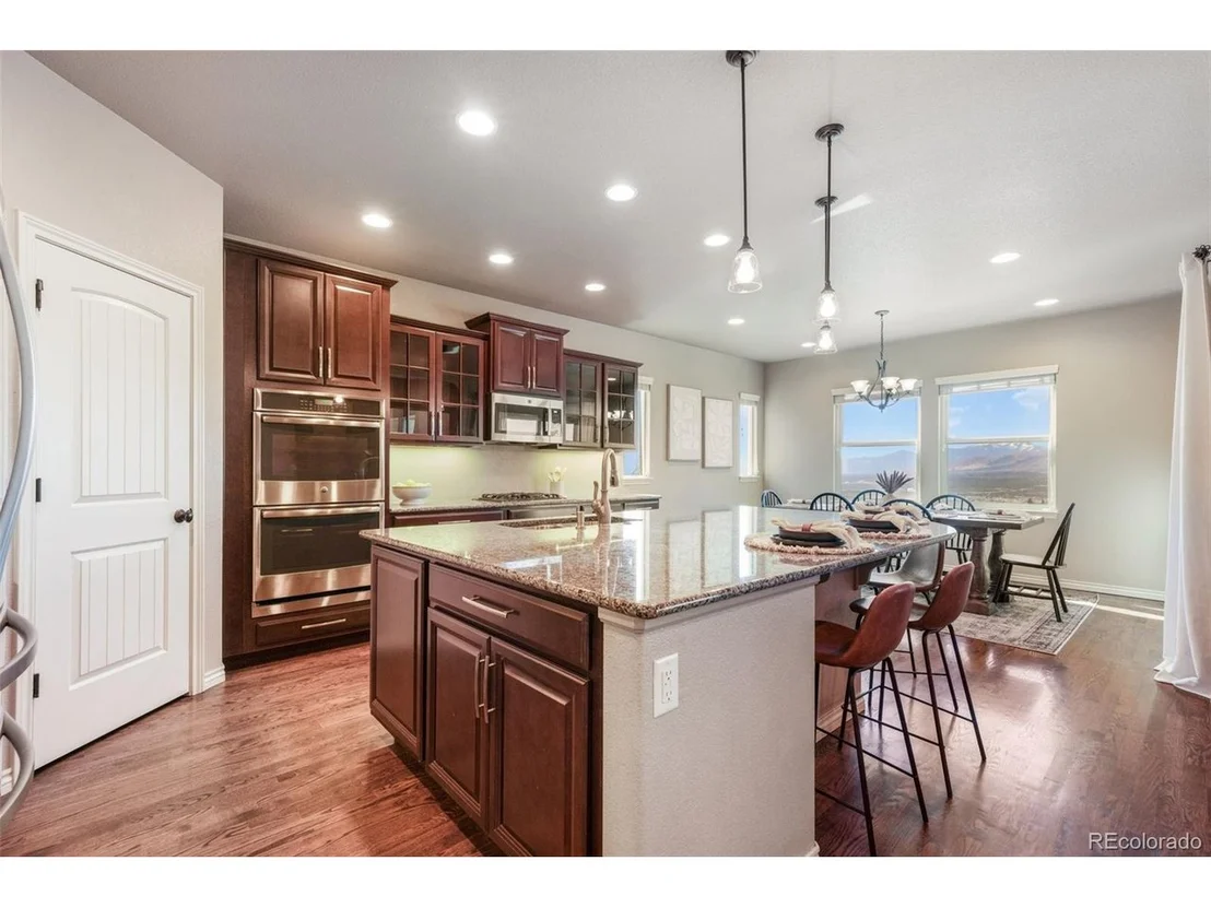 Photo of 215 Kettle Valley Way