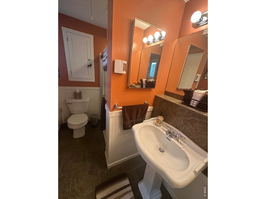 Photo of 820 Riverside Dr