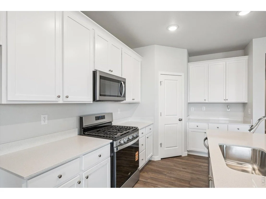 Photo of 815 Kettlepond Way