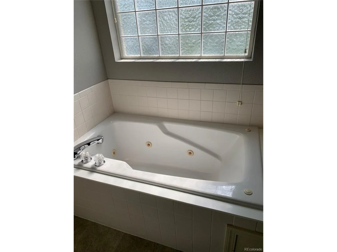 Photo of 902 Cliffrose Way