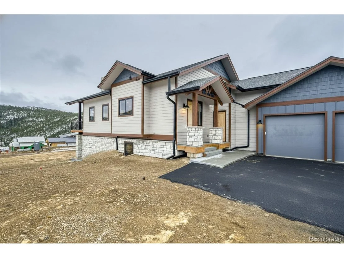 Photo of 680 Lone Eagle Dr