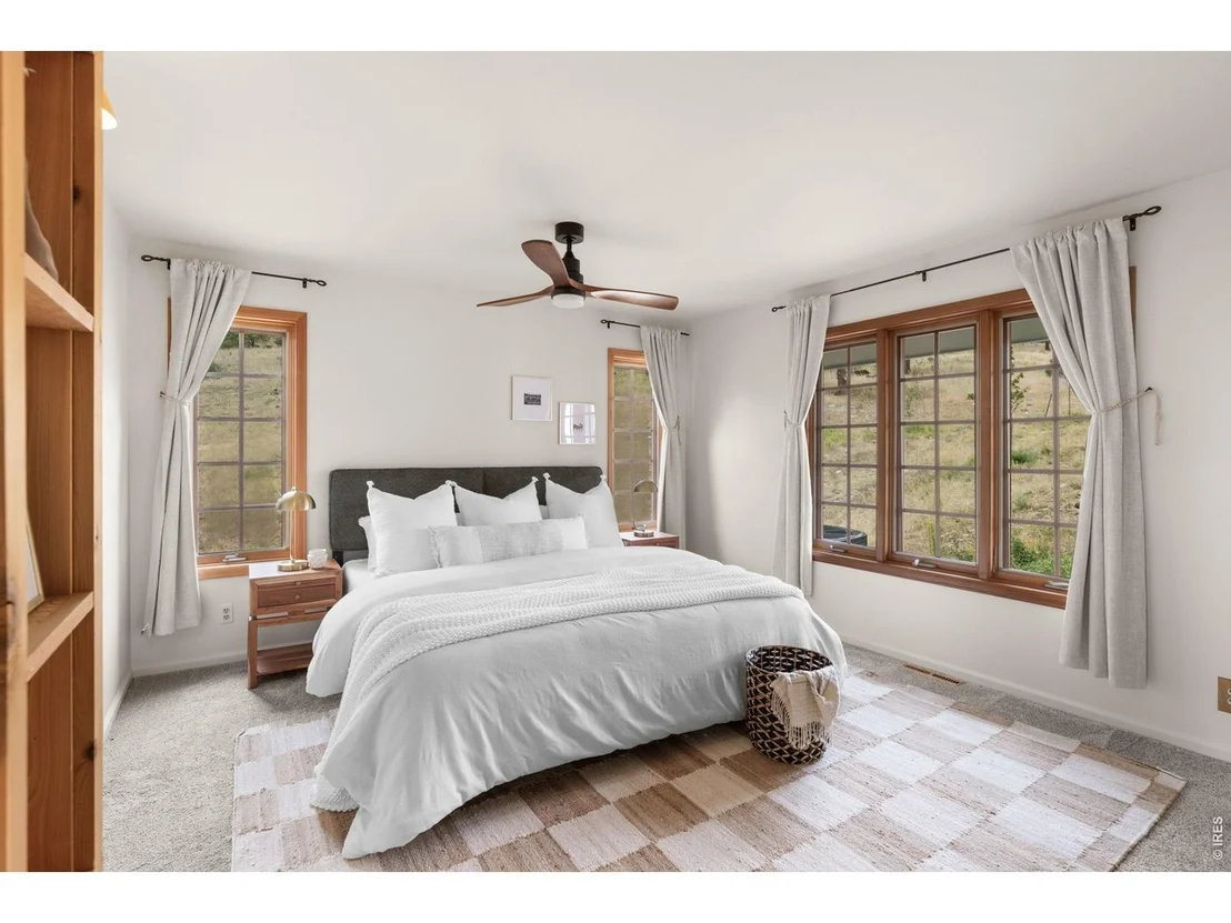 Photo of 8563 Middle Fork Rd