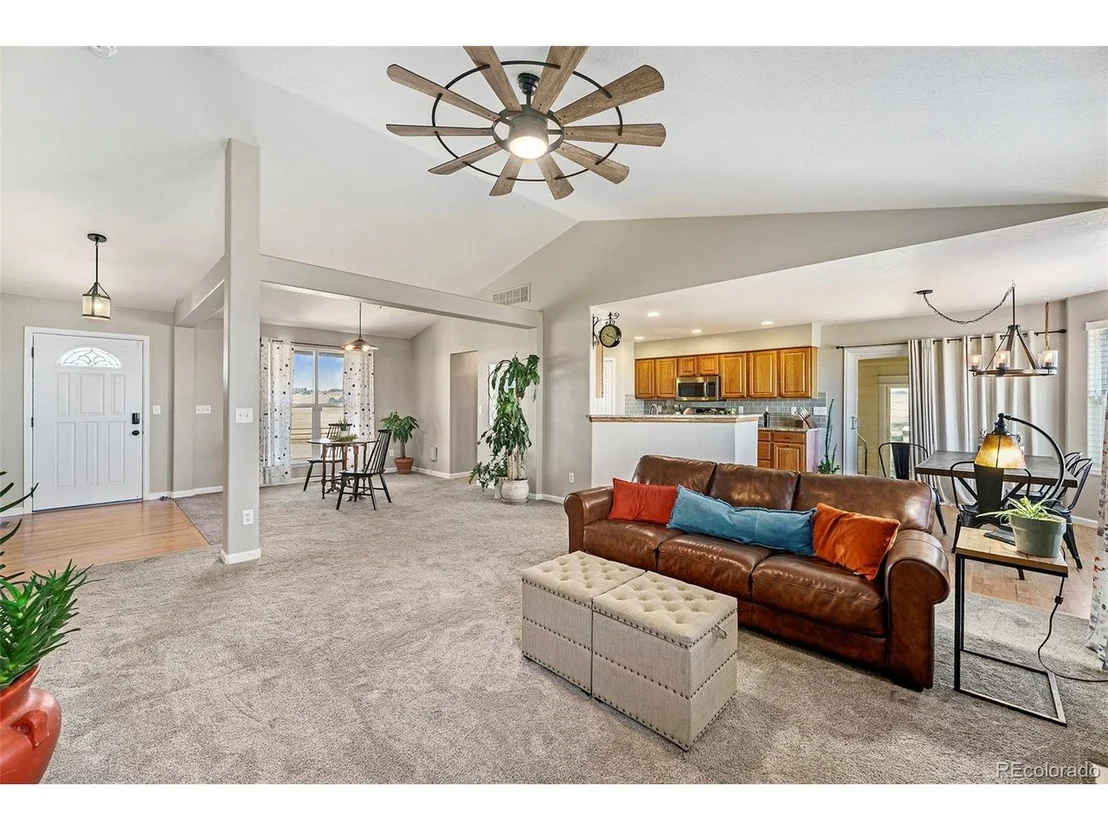 Photo of 7150 Sunset Ave