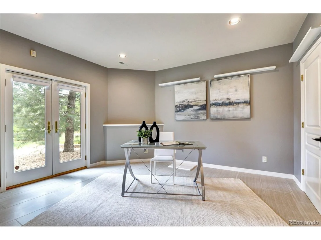 Photo of 12 Red Tail Dr