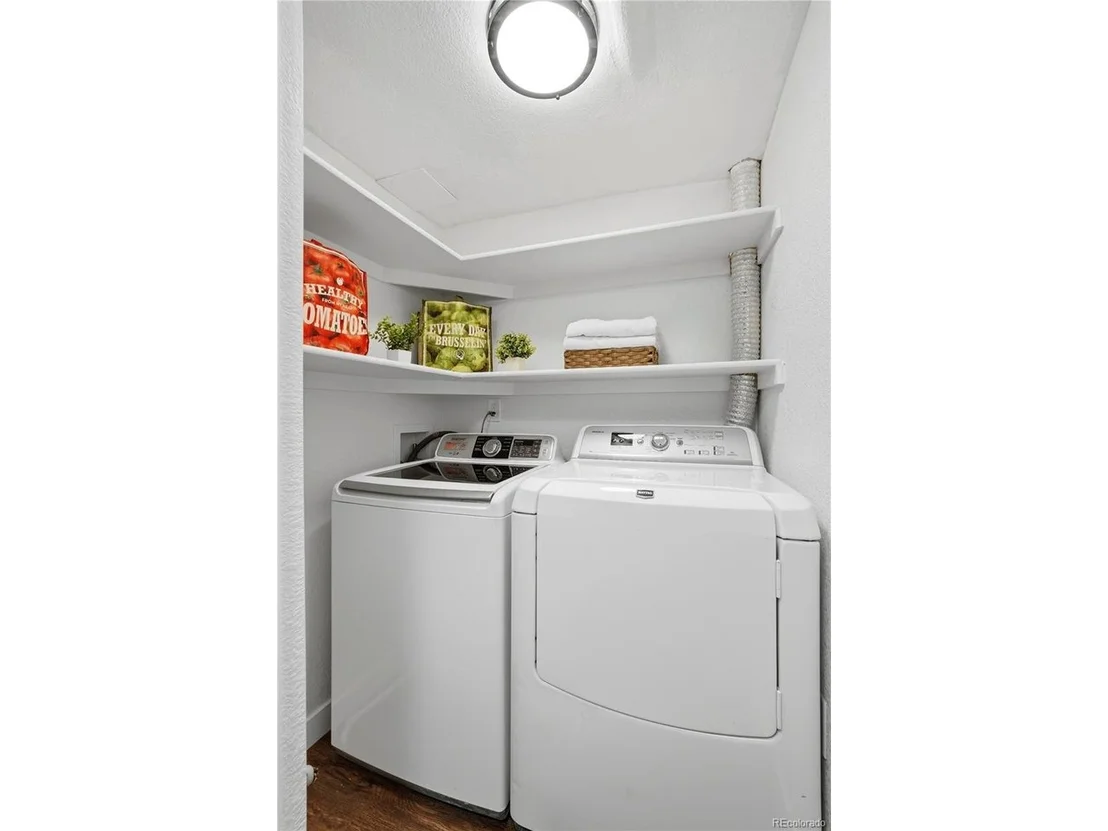 Photo of 5590 Clear Creek Dr