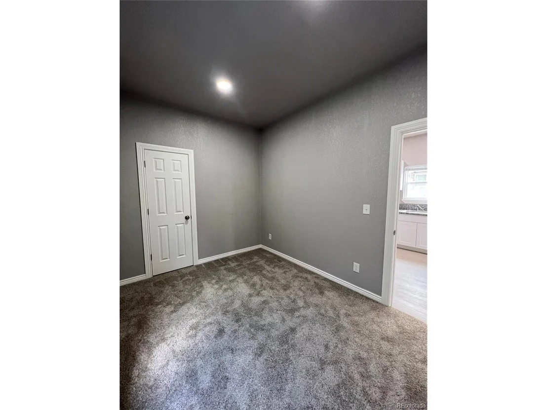 Photo of 4638 Logan St
