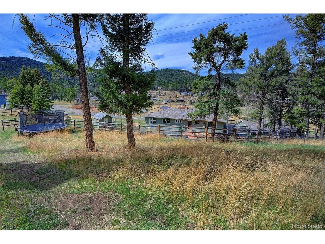 Photo of 28574 Columbine Dr